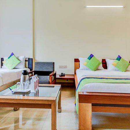 Treebo Trend Surya Nashik Hotel Bagian luar foto
