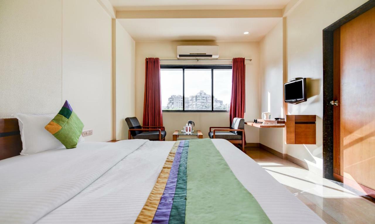 Treebo Trend Surya Nashik Hotel Bagian luar foto