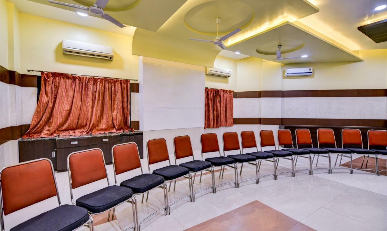 Treebo Trend Surya Nashik Hotel Bagian luar foto