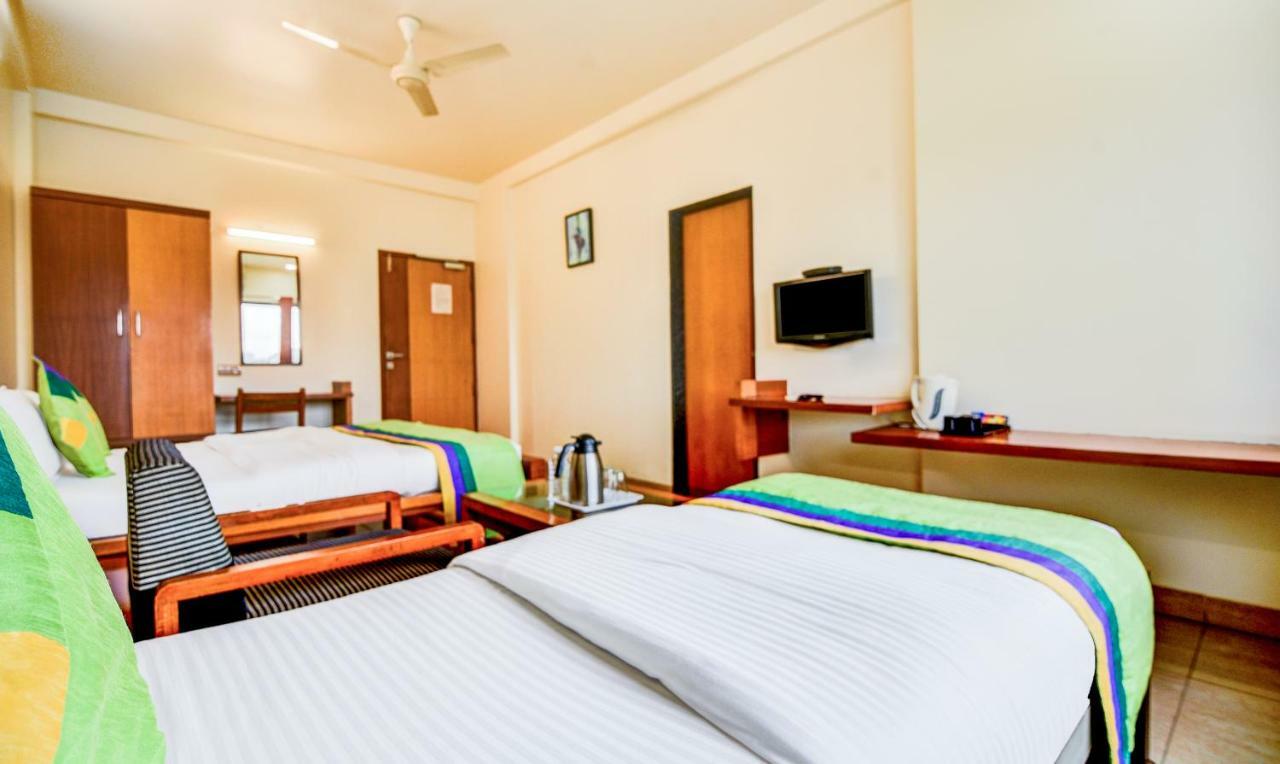 Treebo Trend Surya Nashik Hotel Bagian luar foto