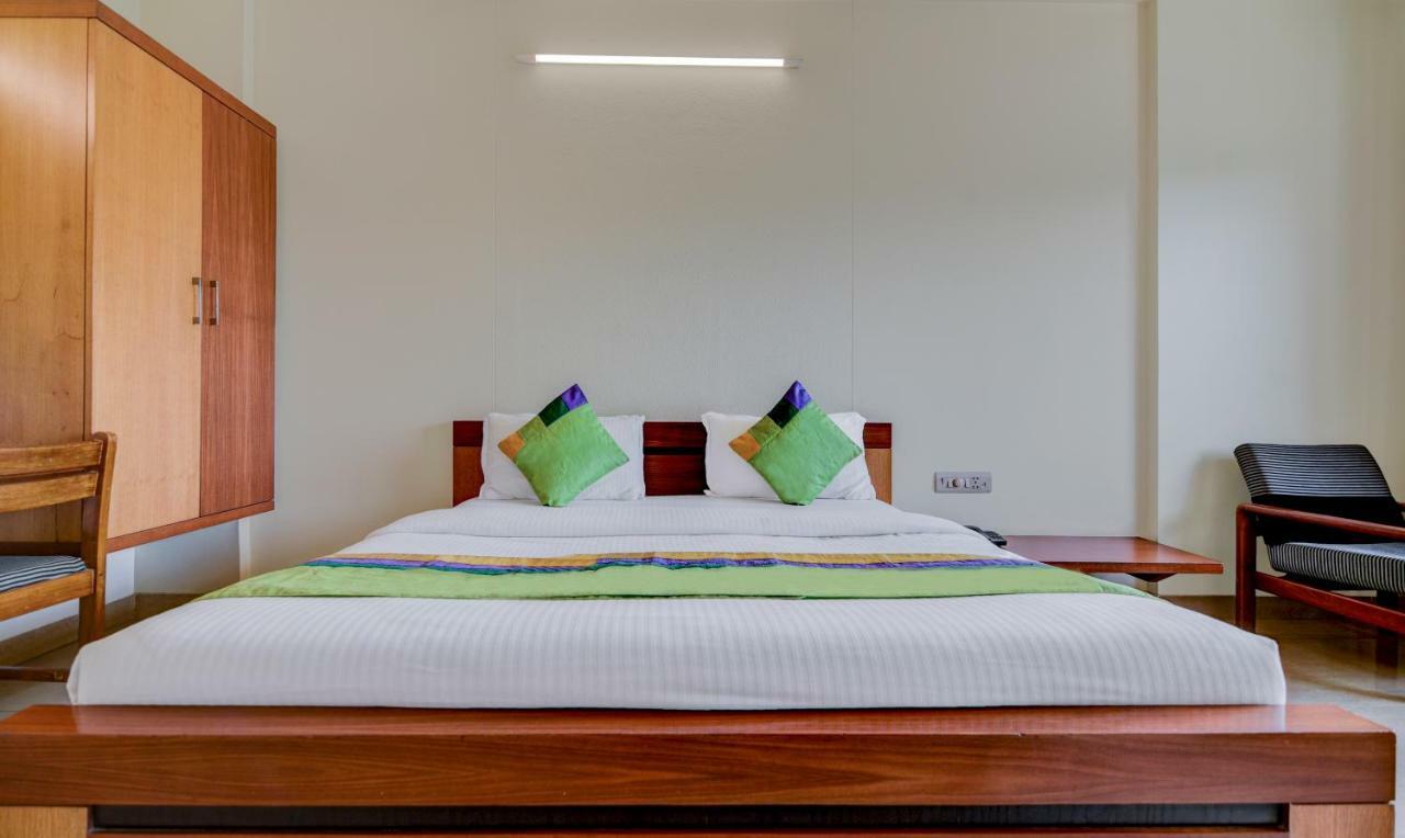 Treebo Trend Surya Nashik Hotel Bagian luar foto
