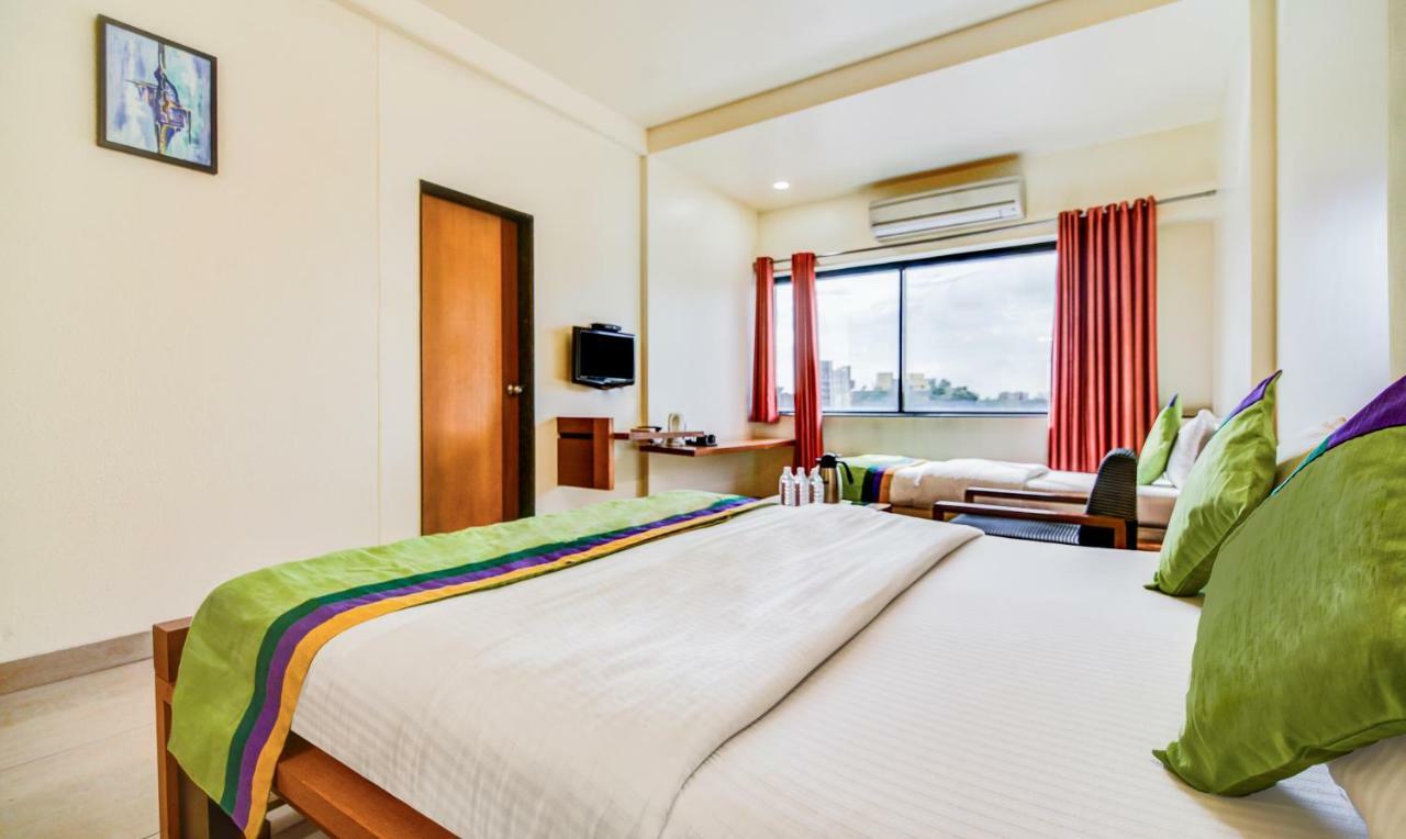 Treebo Trend Surya Nashik Hotel Bagian luar foto