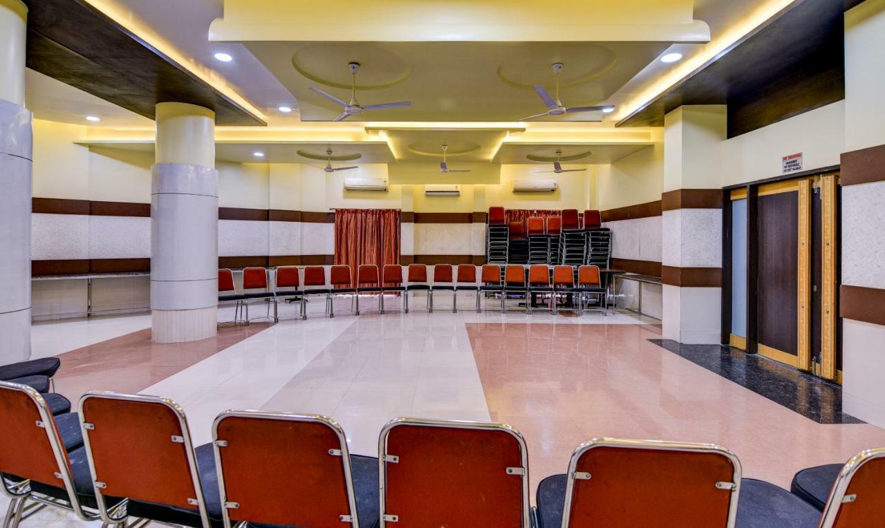 Treebo Trend Surya Nashik Hotel Bagian luar foto