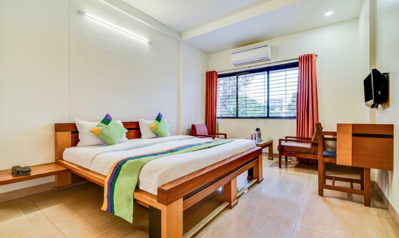 Treebo Trend Surya Nashik Hotel Bagian luar foto